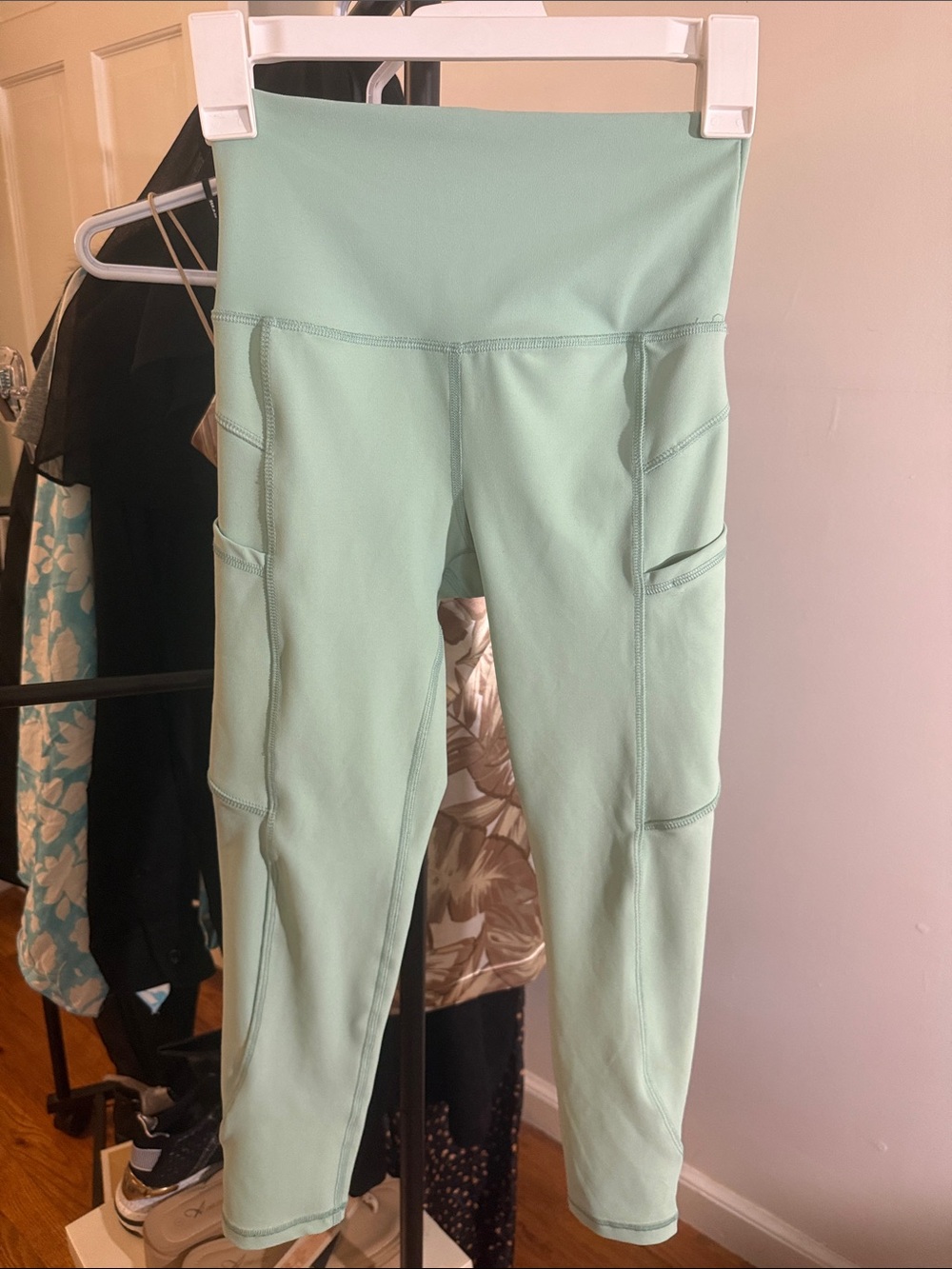 NWOT Gottex High-Waist Active Leggings with Side Pockets - Mint Green